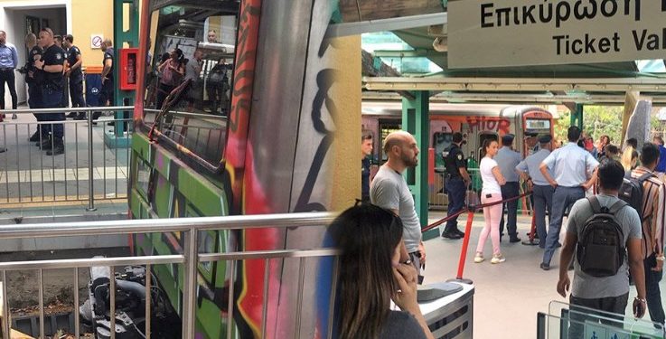 Alldaynews.gr Σοκαριστικό Βίντεο απο τον Εκτροχιασμό συρμού του ΗΣΑΠ στην Κηφισιά – Εννέα τραυματίες