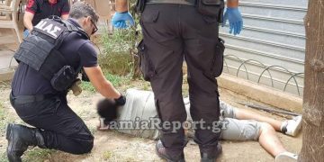 Ζωντανοί-Νεκροί απο τα Ναρκωτικά: Σκληρές εικόνες στην πλατεία Πάρκου[photos][video]