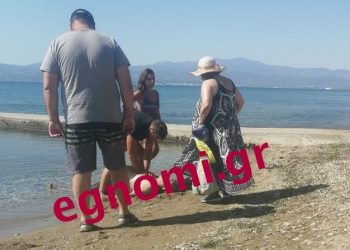 Πέθανε μπροστά στη γυναίκα του! Σκληρές εικόνες στην παραλία
