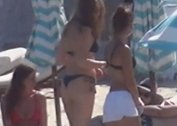 Υβόννη Μπόσνιακ: Μεγαλώνει και γίνεται όλο και καλύτερη! Εγκεφαλικά με το κορμί και τις πόζες της (Βίντεο)