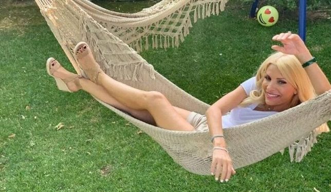 Ελένη Μενεγάκη: Δείτε το σπίτι που θα περάσει τις καλοκαιρινές διακοπές[photos]