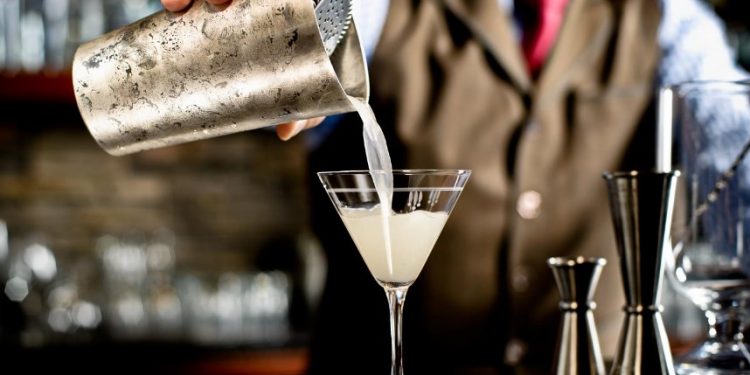 Alldaynews.gr Θρήνος στη Μύκονο-Νεκρός ο διασημότερος μπάρμαν του νησιού