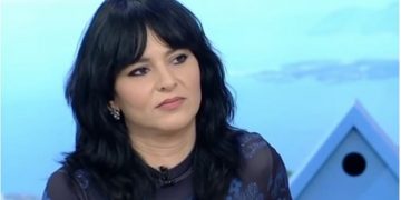 GNTM: Η Ζενεβιέβ ποζάρει με ολόσωμο και “ρίχνει” το instagram[photo]