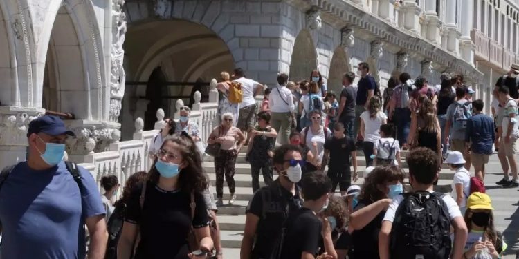 Alldaynews.gr ΕΚΤΑΚΤΟ: Δραματική έκκληση στον ΠΟΥ-Ο κορονοϊός μεταδίδεται με τον αέρα! Αλλάξετε τις οδηγίες σας