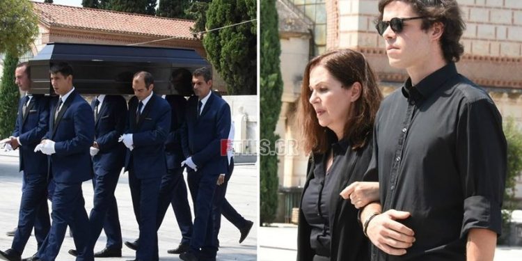 Alldaynews.gr Θρήνος στην κηδεία της Αφροδίτης Γρηγοριάδου: Συντετριμμένη η κόρη της, Κοραλία Καράντη