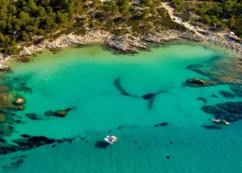 Σπαραγμός για 18χρονο που πνίγηκε στη θάλασσα! “Πάγωσαν” οι φίλοι του στην παραλία