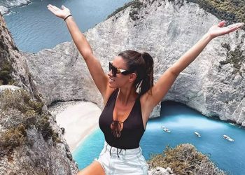 Εγκεφαλικά στη Ζάκυνθο:Η πιο σ3ξι ποδηλάτισσαα τα «πέταξε» όλα στο Ναυάγιο![photos]