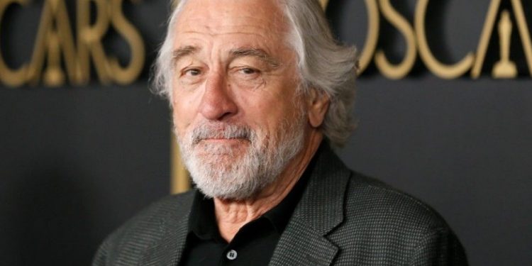 Alldaynews.gr Μίκι Ρουρκ για Ρόμπερτ Ντε Νίρο: Βρωμοκλαψιάρη, θα σε ξεφτιλίσω