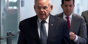 Alldaynews.gr Ξέσπασε ο Μενέντεζ: Τα νερά στο Καστελόριζο ανήκουν στην Ελλάδα