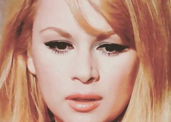 Αλίκη Βουγιουκλάκη