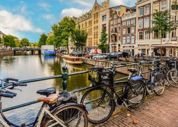 Κορωνοϊός: Γιατί στην Ολλανδία δεν συστήνεται, πλέον, η χρήση μάσκας