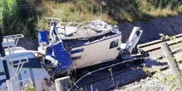 Alldaynews.gr Σύγκρουση υπερταχείας με μηχάνημα συντήρησης: Δύο νεκροί και 37 τραυματίες