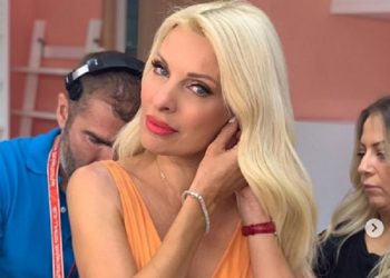 Ελένη Μενεγάκη: Τώρα σιγά σιγά θα κάνω λίγο πίσω από τα φώτα και τις κάμερες (pic)