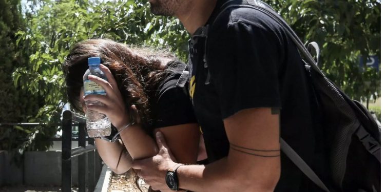 Έγκλημα στο Κορωπί: Η σπαρακτική κατάθεση του ανήλικου γιου της 35χρονης