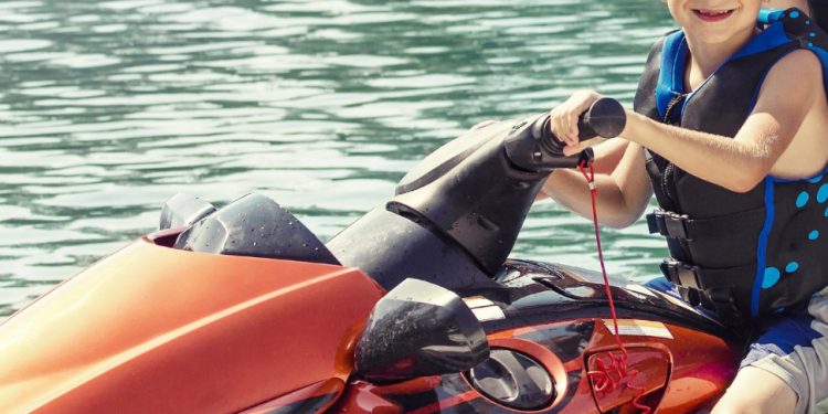 Γιος πλούσιου Άραβα ο 13χρονος που τραυμάτισε 15χρονη στη Μύκονο με τζετ σκι