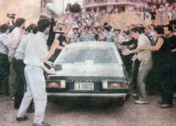 Η μάχη της Καλογρέζας: Η αστυνομία γαζώνει σε live μετάδοση τον Μιχάλη Πρέκα