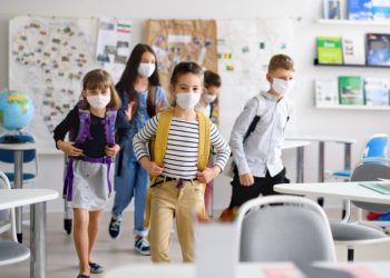 kids_masks_classroom-σχολείο-τάξη-μαθητές