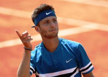 «Δεν σέβεται, είναι ηλίθιος»: Επίθεση Γάλλου τενίστα κατά του Απόστολου Τσιτσιπά (Video)