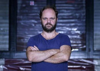 Ένα εξαιρετικό μήνυμα του Μάκη Παπαδημητρίου για το ν/σ για τις διαδηλώσεις