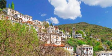 Alldaynews.gr Πήλιο, Σκιάθος, Μαγνησία: Εκεί που πλούσιοι και διάσημοι απ’όλο τον κόσμο έχουν αγοράσει σπίτι! (pics)