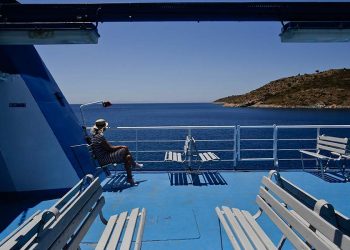 Συνελήφθη 40χρονος που φέρεται να βίασε 24χρονη μέσα στο πλοίο για Σαντορίνη