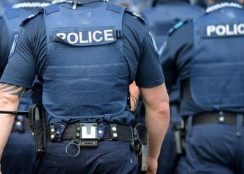 Απίστευτα πράγματα: Αστυνομικοί ζήτησαν από γυναίκα να αφαιρέσει το ταμπόν της κατά την διάρκεια ελέγχου (Video)