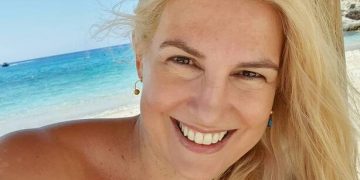 Alldaynews.gr Ράνια Θρασκιά: Το ευχαριστώ στην Πετρουλάκη για τη μεγάλη αλλαγή στο σώμα της