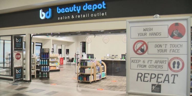 Covid-19: Κλείνουν ξανά μπαρ και εστιατόρια στην Καλιφόρνια- 1.830 στην εντατική