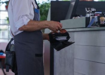 Καταγγελία: Εργαζόμενος βρέθηκε θετικός στον κορωνοϊό και δεν έγιναν τεστ… ούτε στο προσωπικό της επιχείρησης