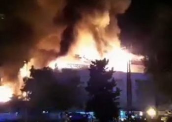 Πυρκαγιά σε ξενοδοχείο: Ένας νεκρός και 10 τραυματίες