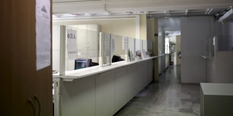 Alldaynews.gr Θεσσαλονίκη: Θετικοί στον κορωνοϊό ακόμη 4 υπάλληλοι της Εφορίας