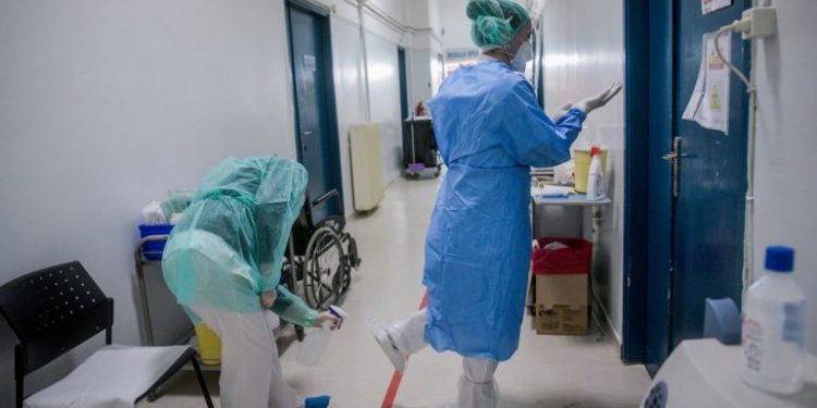 Τέλος οι δωρεάν επισκέψεις τουριστών στα Κέντρα Υγείας – Θα πληρώνουν 20 ευρώ