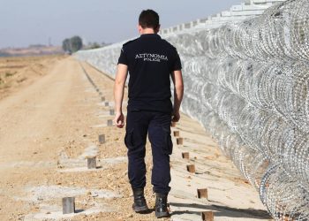 Έβρος: Δεν περνάει τίποτα! Νέος φράχτης 27 χιλιομέτρων – Παντού κάμερες και συρματοπλέγματα