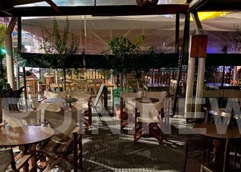 Ερήμωσαν τα μαγαζιά και… γέμισαν οι πλατείες μετά τα μεσάνυχτα![photos]