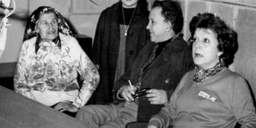 Alldaynews.gr «Η εκτρωματική Βασιλειάδου και η άλλη η ηλίθια, η Ρένα Βλαχοπούλου»… Όταν ο Κώστας Ταχτσής «πυροβολούσε» τις σταρ ντυμένος γυναίκα