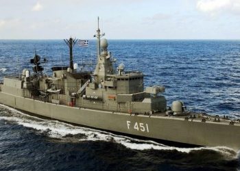 Φωτογραφίες-ντοκουμέντο από την πρόσκρουση της φρεγάτας «Λήμνος» με το «Κεμάλ Ρέις»