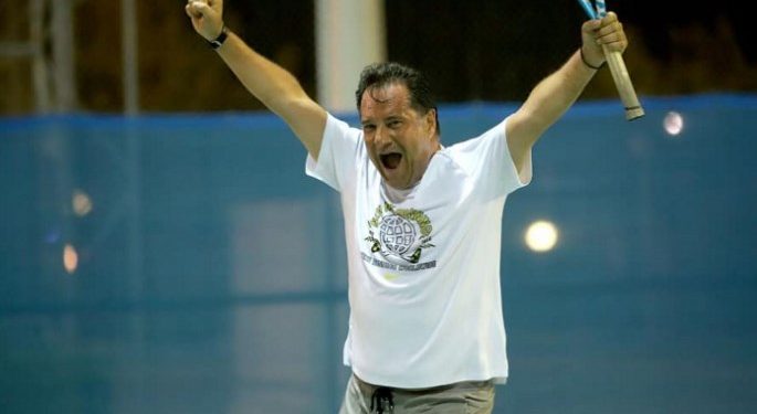 Ποιος Τσιτσιπάς! Ο Άδωνις Γεωργιάδης παίζει τένις και σαρώνει[photos]