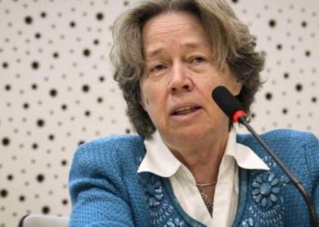 Καθηγήτρια Λινού: Είμαστε σε πόλεμο – Μπορεί να φτάσουμε τα 1.000 κρούσματα την ημέρα