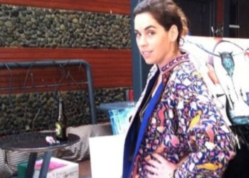 Αστυνομικός καταγράφηκε από κάμερα να «χουφτώνει» πτώμα γυναίκας – Τον μηνύουν οι δικοί της