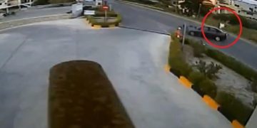 Alldaynews.gr Κρήτη: Δείτε τι ακριβώς σημαίνει: Το κράνος σώζει-Σοκαριστικό τροχαίο μπροστά σε κάμερα