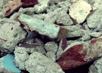 Τραγωδία-Νεκρός 47χρονος: Έπεσε το ταβάνι και τον πλάκωσε μπροστά στα 3 παιδιά του