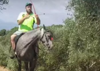 Ομάδα της Μεσσηνίας το… τερμάτισε! Παρουσίασε παίκτη πάνω σε άλογο με τόξο![video]