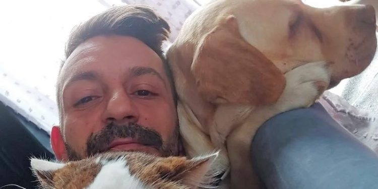 Alldaynews.gr Θρήνος στον Κορυδαλλό και αναπάντητα «γιατί» για τον πολύ αγαπητό Γιώργο Πολυχρονόπουλο