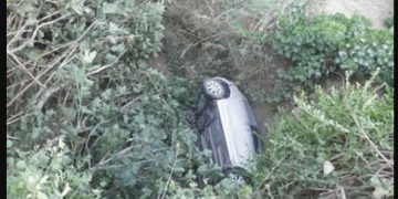 Alldaynews.gr Τραγωδία με μια Νεκρή στην Κρήτη: Ιερέας έκανε όπισθεν και έπεσε σε γκρεμό