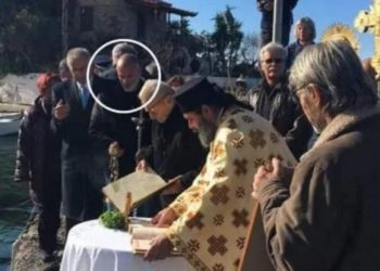 Σάλος με φωτογραφία που δείχνει τον αμετανόητο δολοφόνο του Αλέξη, Κορκονέα… επίτροπο σε Εκκλησία