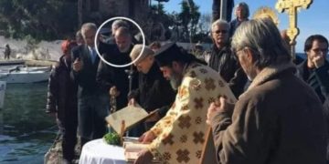 Alldaynews.gr Σάλος με φωτογραφία που δείχνει τον αμετανόητο δολοφόνο του Αλέξη, Κορκονέα… επίτροπο σε Εκκλησία