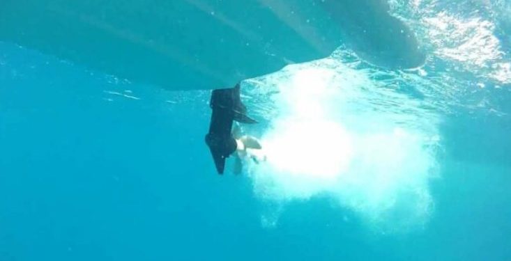 Φρικτό ατύχημα στην Κέρκυρα – Προπέλα βάρκας «μάγκωσε» το χέρι τουρίστα