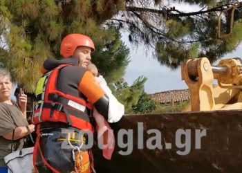 Τραγωδία στην Εύβοια: Πνιγμένο 8 μηνών βρέφος-Τέσσερις οι νεκροί[Σοκαριστικές Εικόνες]