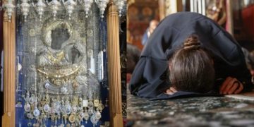 Alldaynews.gr Παναγία Πορταΐτισσα: Η θαυματουργή εικόνα της Παναγίας που δεν πρέπει ποτέ να βγει έξω από το Άγιο Όρος