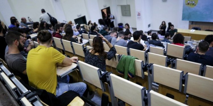 Alldaynews.gr Καθηγήτρια Κοτανίδου: Πιθανόν οι φοιτητές να κάνουν τεστ κορωνοϊού πριν επιστρέψουν στα Πανεπιστήμια